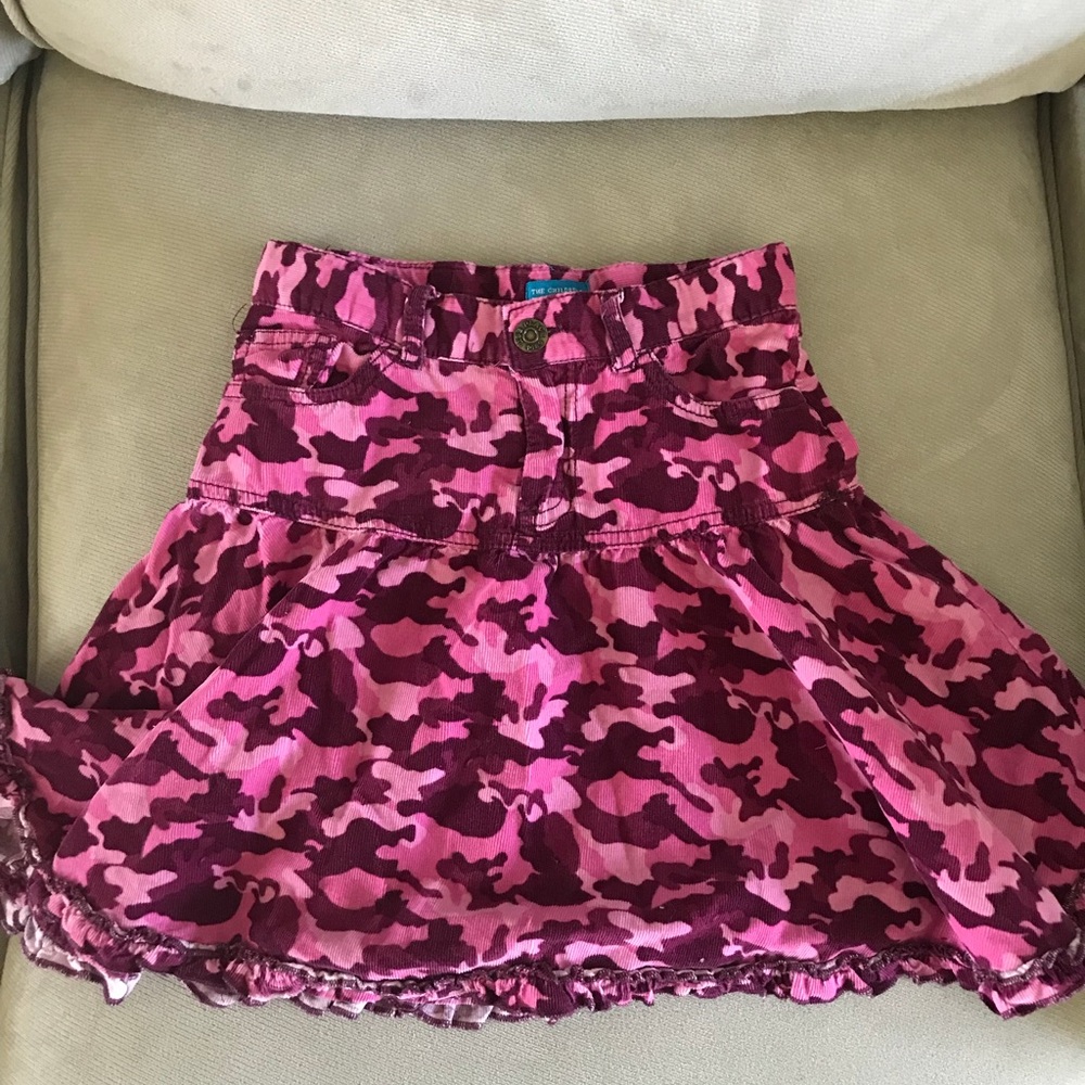 Girls corduroy skirt. Children’s Place. Size 6